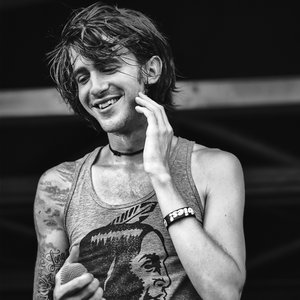 Derek Sanders