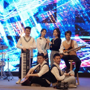 老爷保号乐队资料,老爷保号乐队最新歌曲,老爷保号乐队MV视频,老爷保号乐队音乐专辑,老爷保号乐队好听的歌