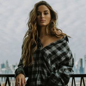 Lacy Cavalier资料,Lacy Cavalier最新歌曲,Lacy CavalierMV视频,Lacy Cavalier音乐专辑,Lacy Cavalier好听的歌