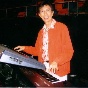 辛尼哥哥资料,辛尼哥哥最新歌曲,辛尼哥哥MV视频,辛尼哥哥音乐专辑,辛尼哥哥好听的歌