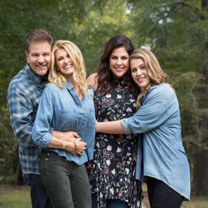 Hillary Scott & The Scott Family