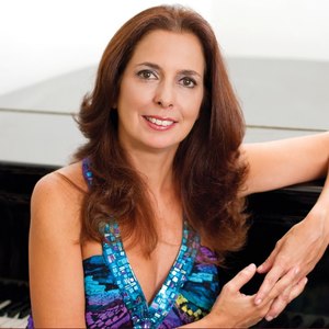 Clara Rodriguez资料,Clara Rodriguez最新歌曲,Clara RodriguezMV视频,Clara Rodriguez音乐专辑,Clara Rodriguez好听的歌