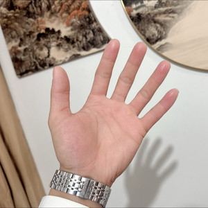 她的眼睛会唱歌