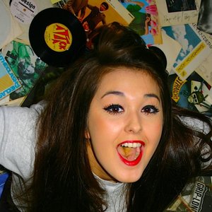 Sophie White资料,Sophie White最新歌曲,Sophie WhiteMV视频,Sophie White音乐专辑,Sophie White好听的歌