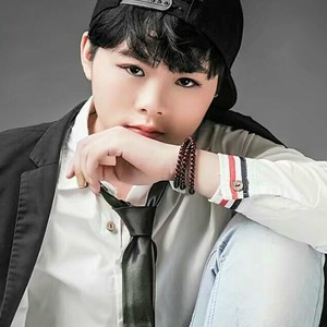 杨文君资料,杨文君最新歌曲,杨文君MV视频,杨文君音乐专辑,杨文君好听的歌