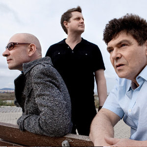 Carlos Bica & Azul资料,Carlos Bica & Azul最新歌曲,Carlos Bica & AzulMV视频,Carlos Bica & Azul音乐专辑,Carlos Bica & Azul好听的歌