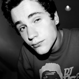 Ben Maxwell资料,Ben Maxwell最新歌曲,Ben MaxwellMV视频,Ben Maxwell音乐专辑,Ben Maxwell好听的歌