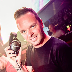 Ronald-V资料,Ronald-V最新歌曲,Ronald-VMV视频,Ronald-V音乐专辑,Ronald-V好听的歌