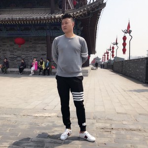 小纇资料,小纇最新歌曲,小纇MV视频,小纇音乐专辑,小纇好听的歌