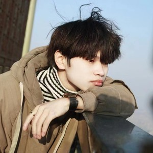 马立荣资料,马立荣最新歌曲,马立荣MV视频,马立荣音乐专辑,马立荣好听的歌