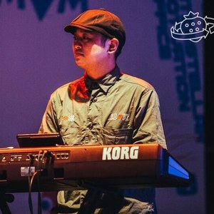 张小川资料,张小川最新歌曲,张小川MV视频,张小川音乐专辑,张小川好听的歌