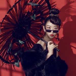 张扬and美女and美人