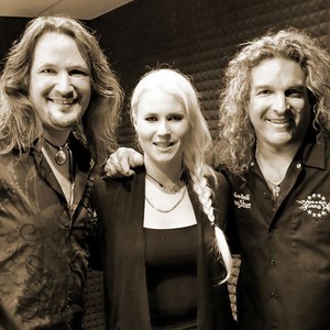 Noora Louhimo资料,Noora Louhimo最新歌曲,Noora LouhimoMV视频,Noora Louhimo音乐专辑,Noora Louhimo好听的歌