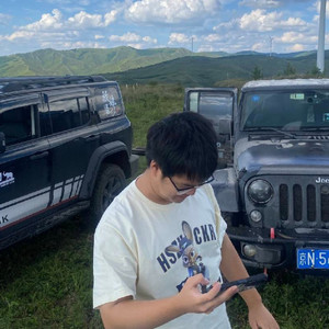 青春从路边闪过