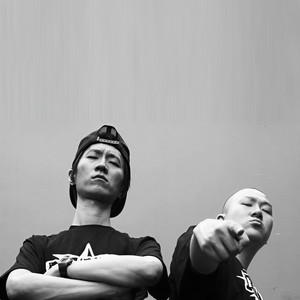 Blazers (블레이저스)资料,Blazers (블레이저스)最新歌曲,Blazers (블레이저스)MV视频,Blazers (블레이저스)音乐专辑,Blazers (블레이저스)好听的歌