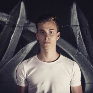 Outrage (Original Mix版)