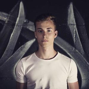 Tom Reev资料,Tom Reev最新歌曲,Tom ReevMV视频,Tom Reev音乐专辑,Tom Reev好听的歌