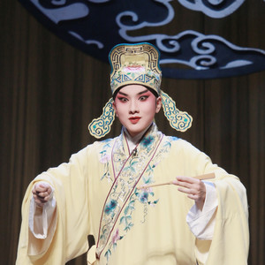 杨鑫灵