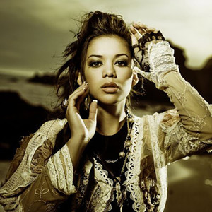 Jamie Pineda资料,Jamie Pineda最新歌曲,Jamie PinedaMV视频,Jamie Pineda音乐专辑,Jamie Pineda好听的歌