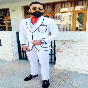Amrit Maan资料,Amrit Maan最新歌曲,Amrit MaanMV视频,Amrit Maan音乐专辑,Amrit Maan好听的歌