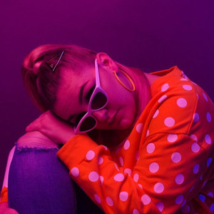 Holly Rey资料,Holly Rey最新歌曲,Holly ReyMV视频,Holly Rey音乐专辑,Holly Rey好听的歌