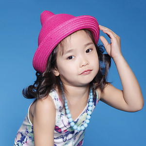 高梓祎资料,高梓祎最新歌曲,高梓祎MV视频,高梓祎音乐专辑,高梓祎好听的歌