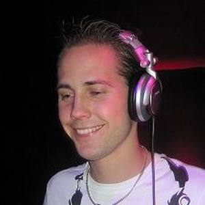 Jerom资料,Jerom最新歌曲,JeromMV视频,Jerom音乐专辑,Jerom好听的歌