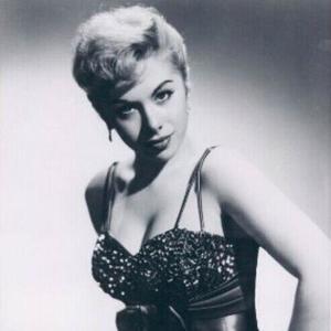 Tina Robin资料,Tina Robin最新歌曲,Tina RobinMV视频,Tina Robin音乐专辑,Tina Robin好听的歌