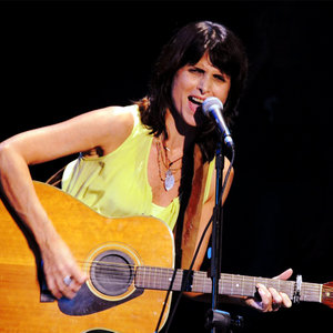 Dulce Quental资料,Dulce Quental最新歌曲,Dulce QuentalMV视频,Dulce Quental音乐专辑,Dulce Quental好听的歌