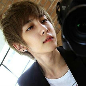 许柯资料,许柯最新歌曲,许柯MV视频,许柯音乐专辑,许柯好听的歌