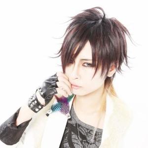 Akira资料,Akira最新歌曲,AkiraMV视频,Akira音乐专辑,Akira好听的歌