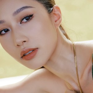 吴映香Lúcia资料,吴映香Lúcia最新歌曲,吴映香LúciaMV视频,吴映香Lúcia音乐专辑,吴映香Lúcia好听的歌