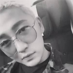 泪蛋蛋掉在酒杯里 (Live片段)