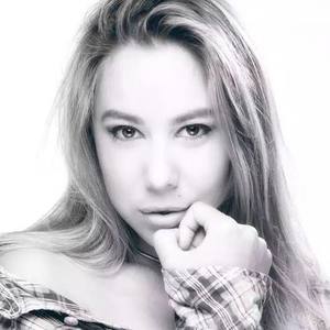 Srta Dayana资料,Srta Dayana最新歌曲,Srta DayanaMV视频,Srta Dayana音乐专辑,Srta Dayana好听的歌