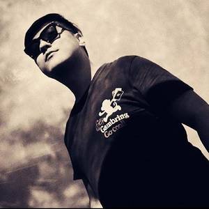 谦er资料,谦er最新歌曲,谦erMV视频,谦er音乐专辑,谦er好听的歌