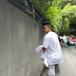 赫洺兰资料,赫洺兰最新歌曲,赫洺兰MV视频,赫洺兰音乐专辑,赫洺兰好听的歌