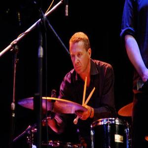 Simon Barker资料,Simon Barker最新歌曲,Simon BarkerMV视频,Simon Barker音乐专辑,Simon Barker好听的歌
