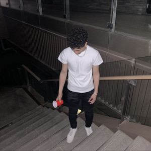 Roli Makish资料,Roli Makish最新歌曲,Roli MakishMV视频,Roli Makish音乐专辑,Roli Makish好听的歌