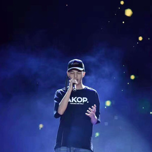 叶鹏资料,叶鹏最新歌曲,叶鹏MV视频,叶鹏音乐专辑,叶鹏好听的歌