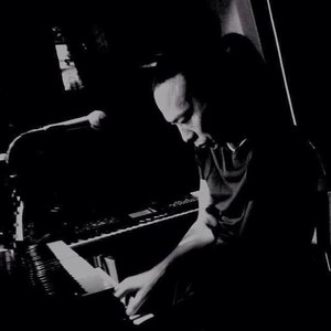 冯小波资料,冯小波最新歌曲,冯小波MV视频,冯小波音乐专辑,冯小波好听的歌