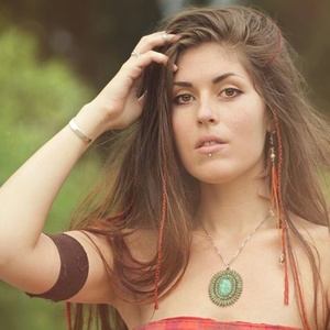 Julia Westlin资料,Julia Westlin最新歌曲,Julia WestlinMV视频,Julia Westlin音乐专辑,Julia Westlin好听的歌