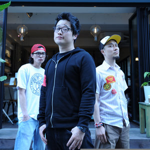 옐로우몬스터즈 (Yellow Monsters)资料,옐로우몬스터즈 (Yellow Monsters)最新歌曲,옐로우몬스터즈 (Yellow Monsters)MV视频,옐로우몬스터즈 (Yellow Monsters)音乐专辑,옐로우몬스터즈 (Yellow Monsters)好听的歌