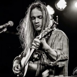 Eaves资料,Eaves最新歌曲,EavesMV视频,Eaves音乐专辑,Eaves好听的歌