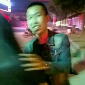 岳龙资料,岳龙最新歌曲,岳龙MV视频,岳龙音乐专辑,岳龙好听的歌