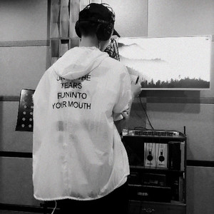 余愿资料,余愿最新歌曲,余愿MV视频,余愿音乐专辑,余愿好听的歌