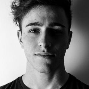 Giuseppe Parisi资料,Giuseppe Parisi最新歌曲,Giuseppe ParisiMV视频,Giuseppe Parisi音乐专辑,Giuseppe Parisi好听的歌