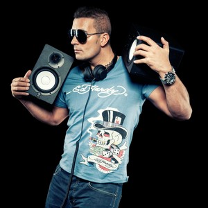 Highlow资料,Highlow最新歌曲,HighlowMV视频,Highlow音乐专辑,Highlow好听的歌