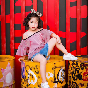 诗语资料,诗语最新歌曲,诗语MV视频,诗语音乐专辑,诗语好听的歌