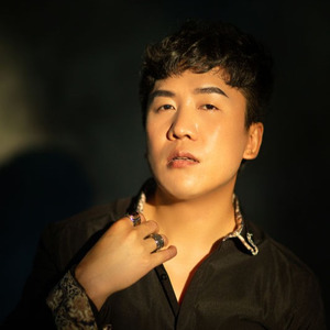 石玉峰资料,石玉峰最新歌曲,石玉峰MV视频,石玉峰音乐专辑,石玉峰好听的歌