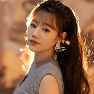 蔷薇团长资料,蔷薇团长最新歌曲,蔷薇团长MV视频,蔷薇团长音乐专辑,蔷薇团长好听的歌